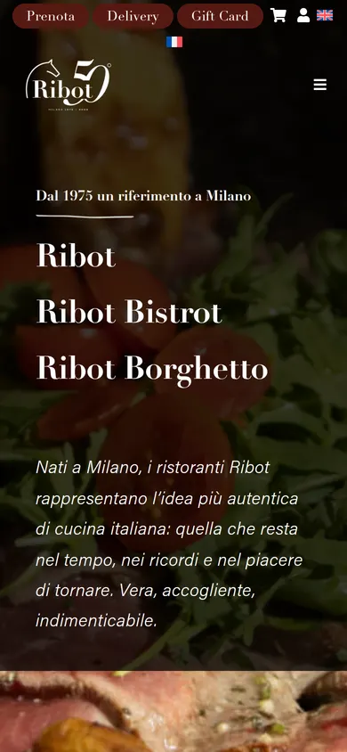 La prima schermata della home di oggi sul telefono, col banner dei cookie chiuso